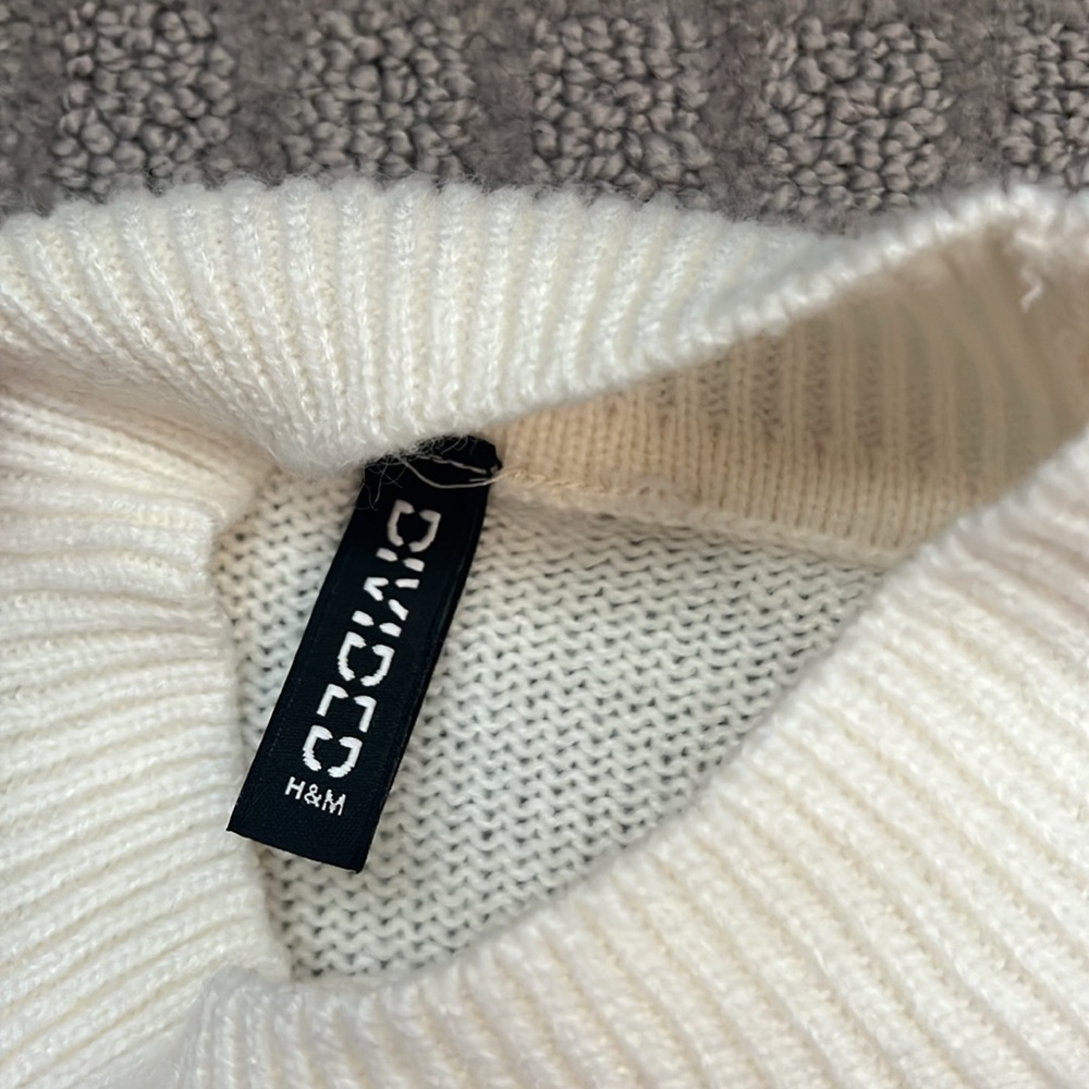H&M Divided Neutral Brown Striped Mock Neck Cropped Knit Rugby Sweater X-Small - Picture 2 of 4